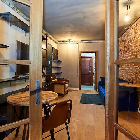Chic - Free Netflix, Coffee & Water Included Apartment *
